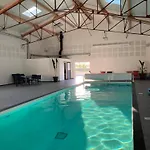 L'Atelier Dollonnais - Piscine Interieure & Gite 12 Pers Holiday home
