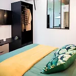 L'Atelier Dollonnais - Piscine Interieure & Gite 12 Pers