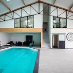 L'Atelier Dollonnais - Piscine Interieure & Gite 12 Pers